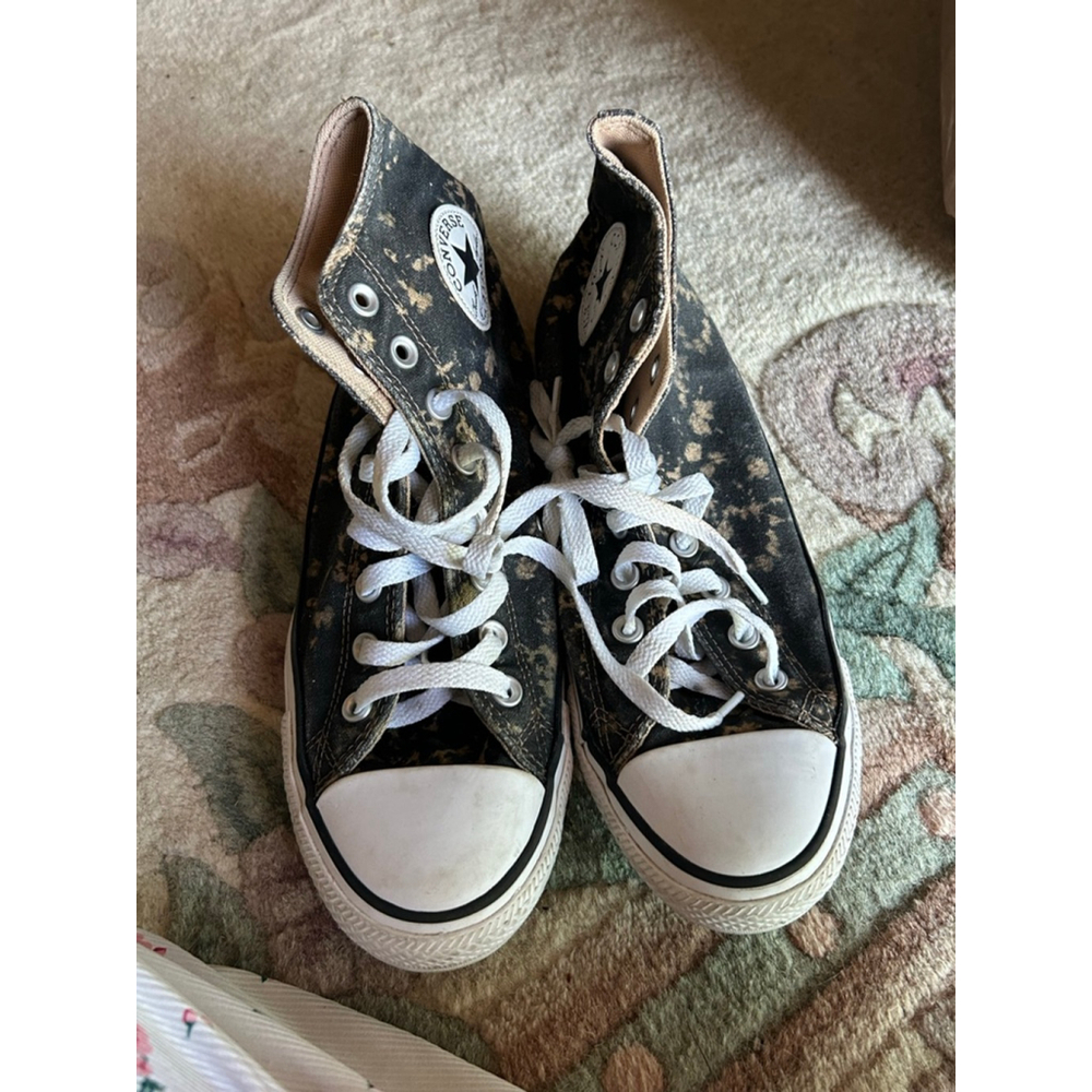 Converse size 8 men’s bleached style